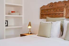 The Room Padang-Padang