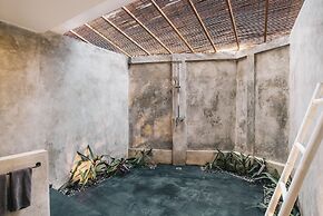 The Room Padang-Padang