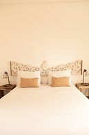 The Room Padang-Padang