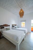 The Room Padang-Padang