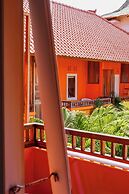 The Room Padang-Padang