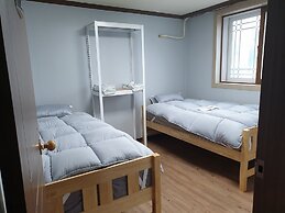 Ulsan Guesthouse by Sleeping Pong - Hostel