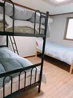 Ulsan Guesthouse by Sleeping Pong - Hostel