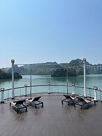 Paradise Grand Cruise
