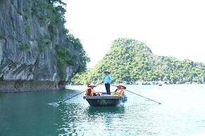 Paradise Grand Cruise