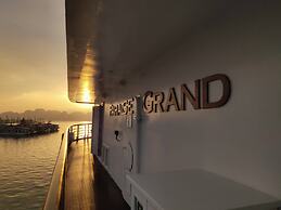 Paradise Grand Cruise