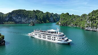 Paradise Grand Cruise