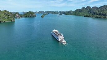 Paradise Grand Cruise