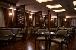 Paradise Grand Cruise