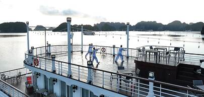 Paradise Grand Cruise