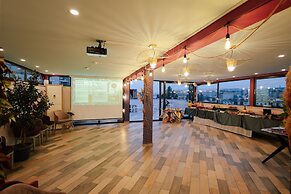Brosse Garden Hotel