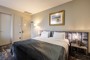 Brosse Garden Hotel