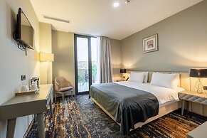 Brosse Garden Hotel