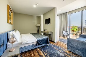 Brosse Garden Hotel