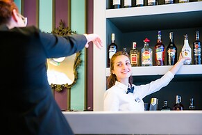 Brosse Garden Hotel