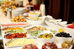 Brosse Garden Hotel