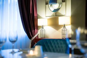 Brosse Garden Hotel
