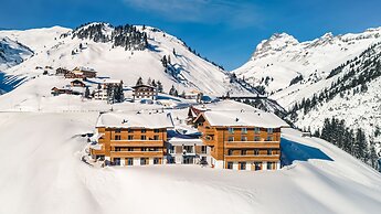 Lux Alp Chalet