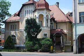 Hotel Villa Royal