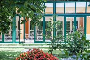 Hotel Jezero
