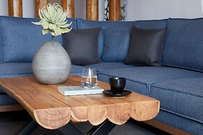 Allure Breeze Suites