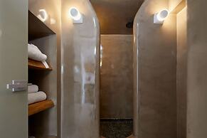 Allure Breeze Suites