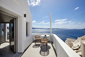 Allure Breeze Suites