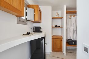 Allure Breeze Suites