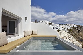 Allure Breeze Suites