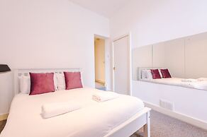 Benson Apartments by Top House