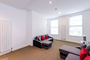 Benson Apartments by Top House