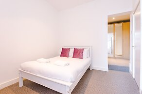 Benson Apartments by Top House