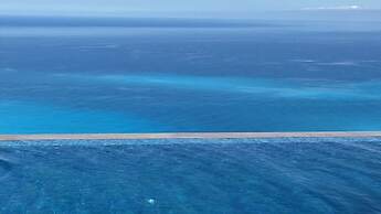 Okeanos Vine Villa