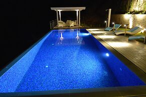 Okeanos Luxury Villas - Resort