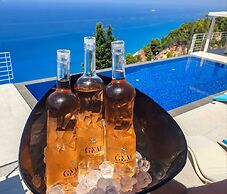 Okeanos Luxury Villas - Resort