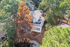 8852 Bay Pine 3 Bedroom Home by RedAwning