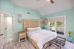 8852 Bay Pine 3 Bedroom Home by RedAwning