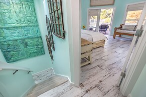 8852 Bay Pine 3 Bedroom Home by RedAwning