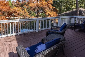 8852 Bay Pine 3 Bedroom Home by RedAwning