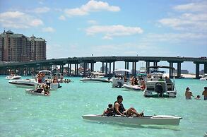 8852 Bay Pine 3 Bedroom Home by RedAwning