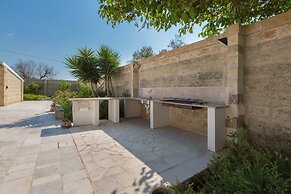 1695 Villa Albarosa by Perle di Puglia