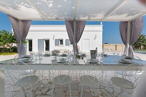 1695 Villa Albarosa by Perle di Puglia