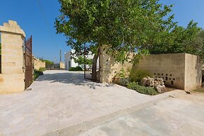 1695 Villa Albarosa by Perle di Puglia