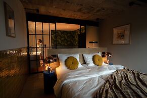 KONCEPT Hotel International