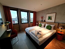 KONCEPT Hotel International