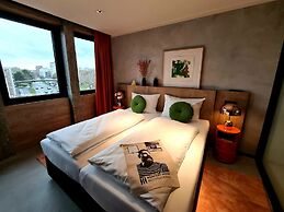 KONCEPT Hotel International