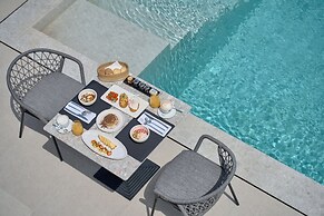 Alleys All-Suite Hotel & Spa