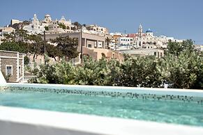 Alleys All-Suite Hotel & Spa