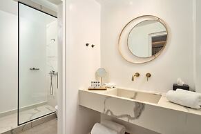 Alleys All-Suite Hotel & Spa