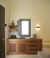 Alleys All-Suite Hotel & Spa